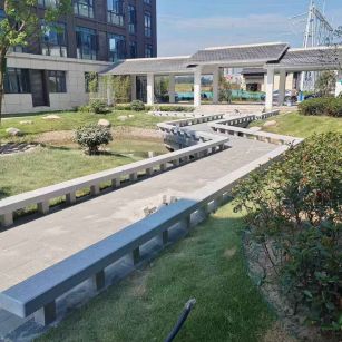 林芝 芝麻灰小区坐凳&栏杆安装效果