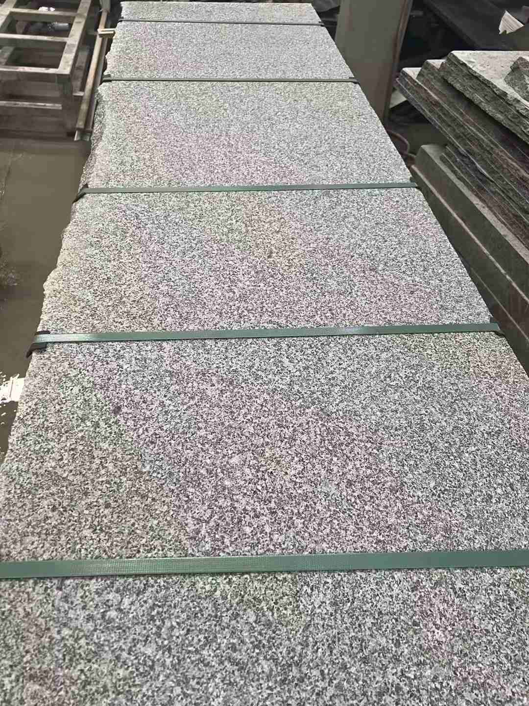 林芝 芝麻黑火烧面