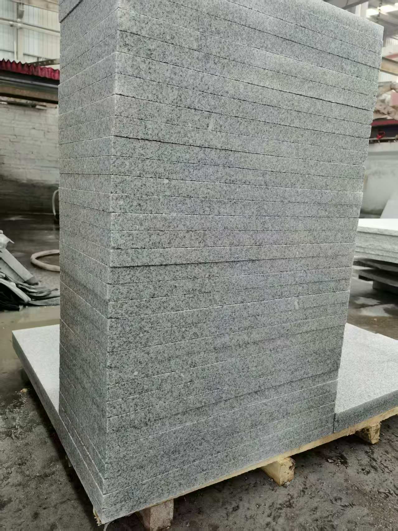 林芝 花岗岩 地铺成品300*600，尺寸标准、厚薄均匀